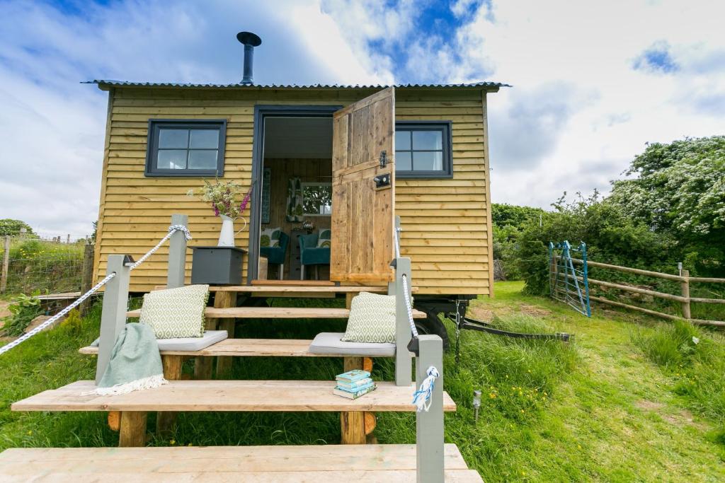 Ynys Hideout, Moelfre