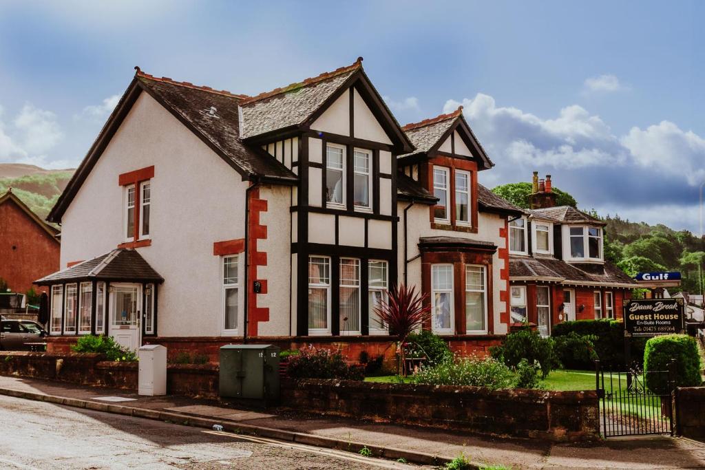 Dawn Break Guest House, Largs