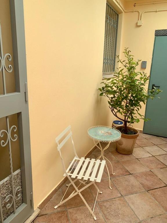 Central apartment in villa, garden and Netflix - 4