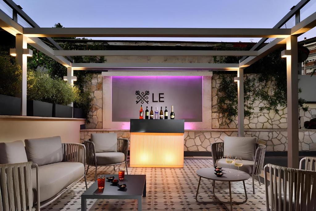 Le Boutique Hotel - 2