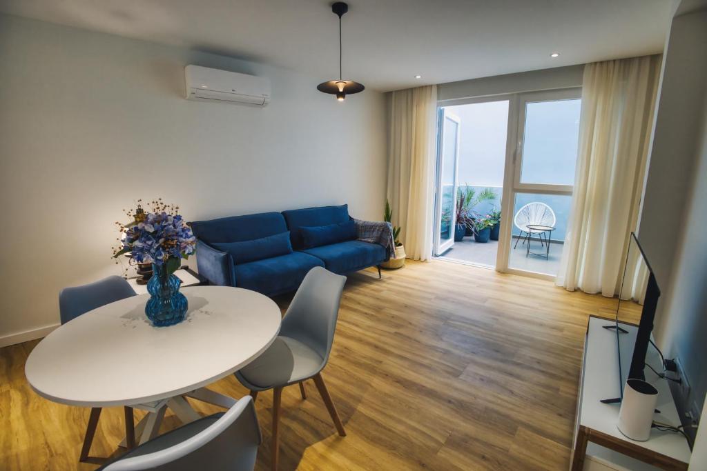 Azure Downtown - Flat 2, Ponta Delgada