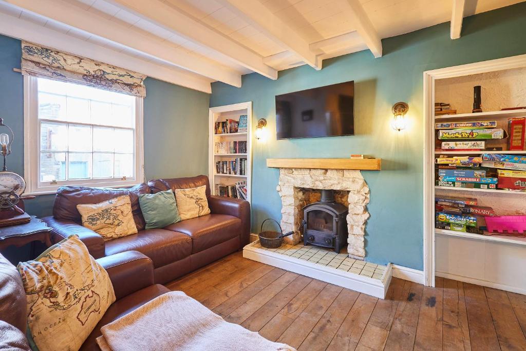 Host & Stay - Ship's Bell, Staithes