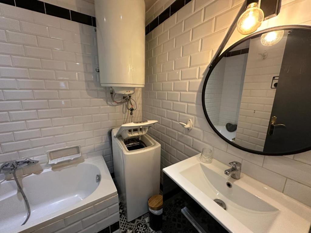 Apartamento En Primera Linea De Mar, Roses AV-06 - 2