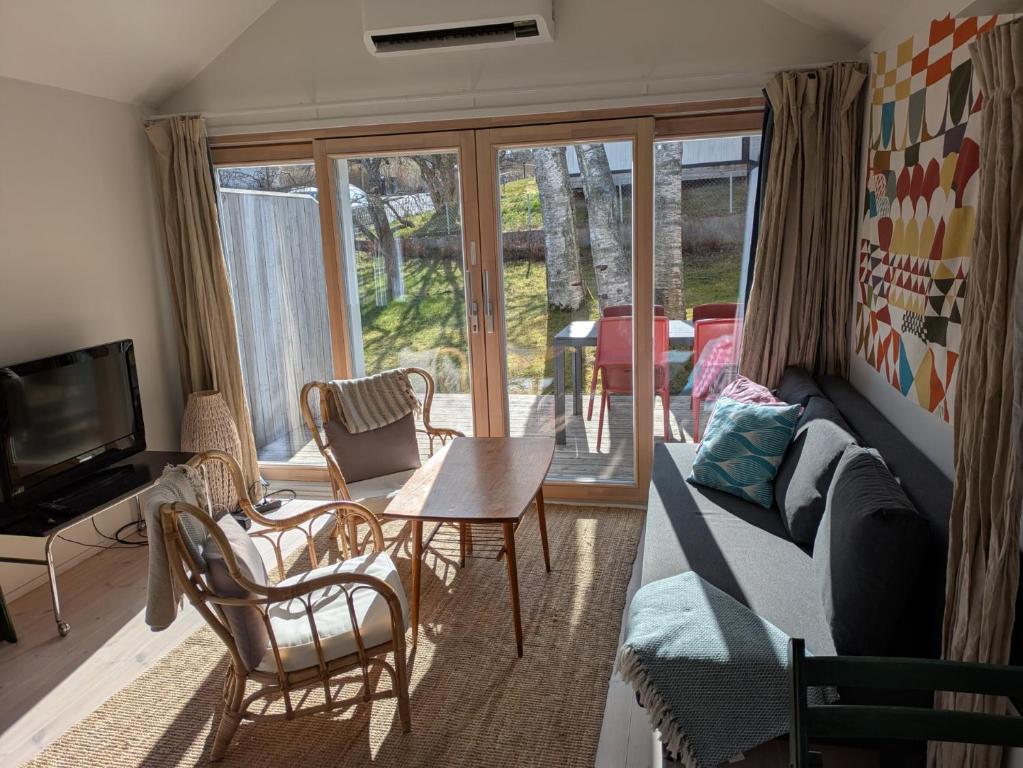 Sparkling newly built house close to city & nature, Stockholm