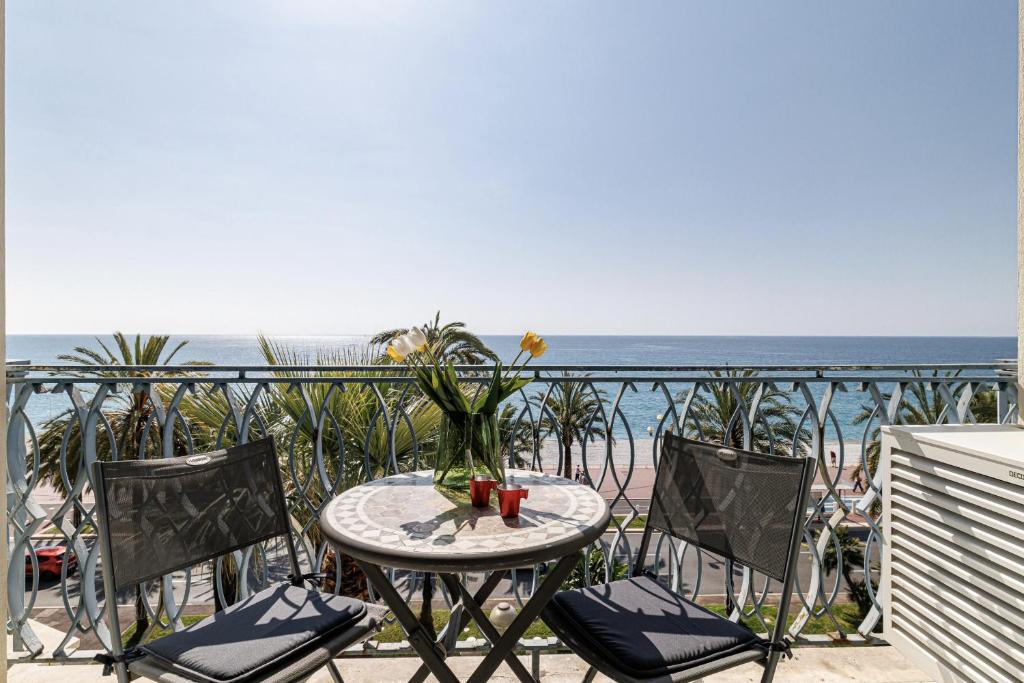 Sea View - Lovely Studio Promenade des Anglais, Nice