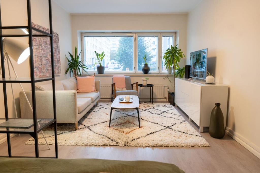 Bright, lush and comfortable apartment in Kallio, Helsinky
