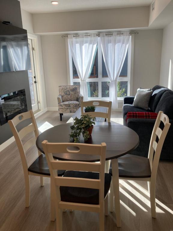 Sparrowhawk Mountain Resort, Dead Man's Flats