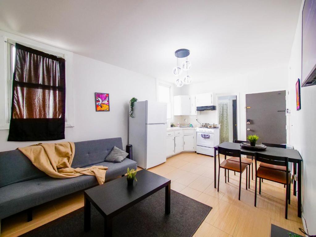 Minutes to NYC Modern Comforts & Free WiFi, Jersey City