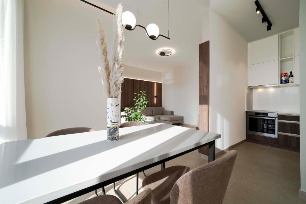 N2 Lux Two Bedroom - 5