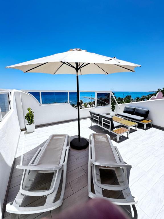 Beachfront Heaven Apartment - Carvajal Beach - 2