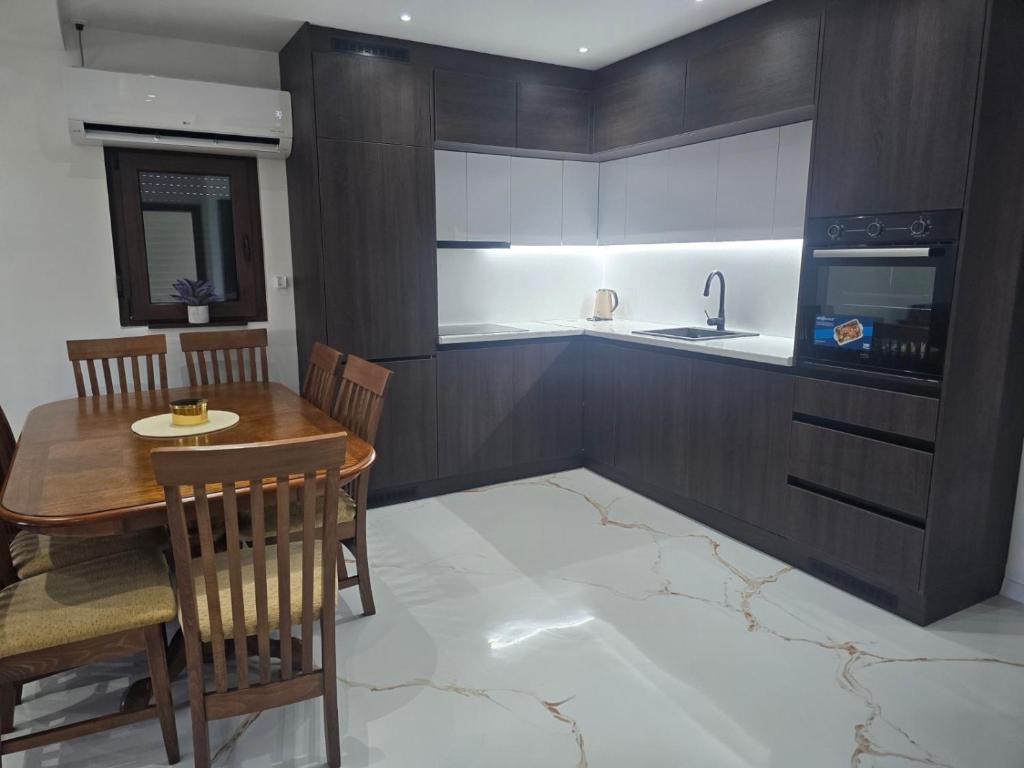 Apartmani Mikić, Bosanski Šamac