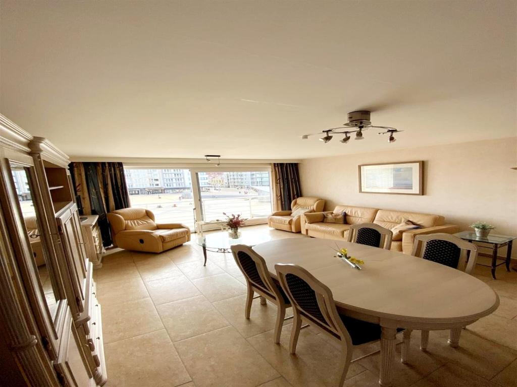 Apartment in Middelkerke with Sea View, Middelkerke