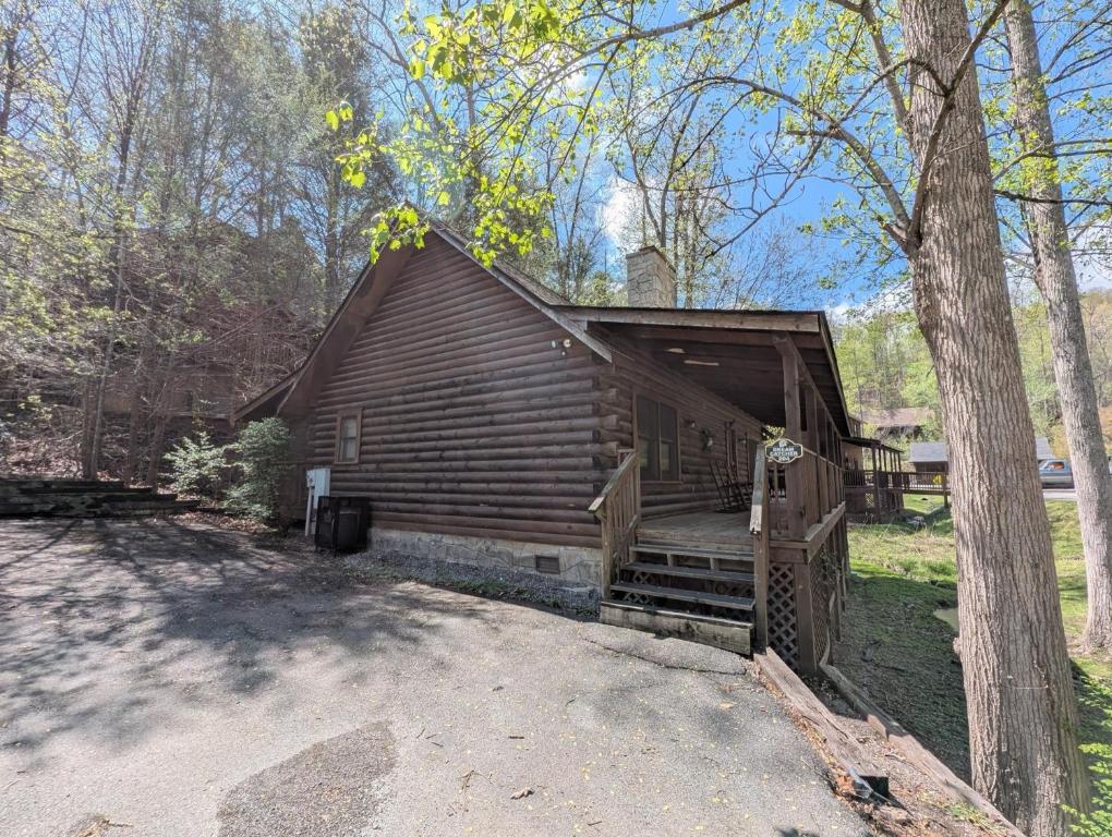 ER204 - Dream Catcher Great location! - Close to town! cabin, Pigeon Forge