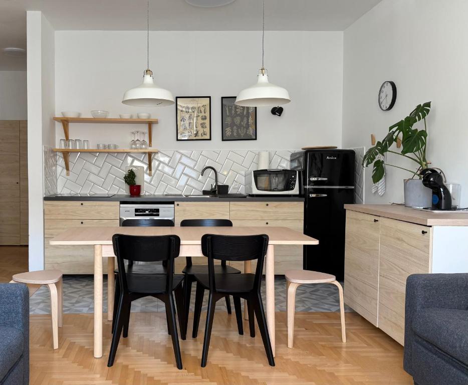 Aumetz Square Apartment 2, Idrija