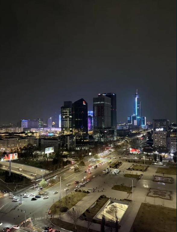 NRG U tower with view to tash city, Taškent