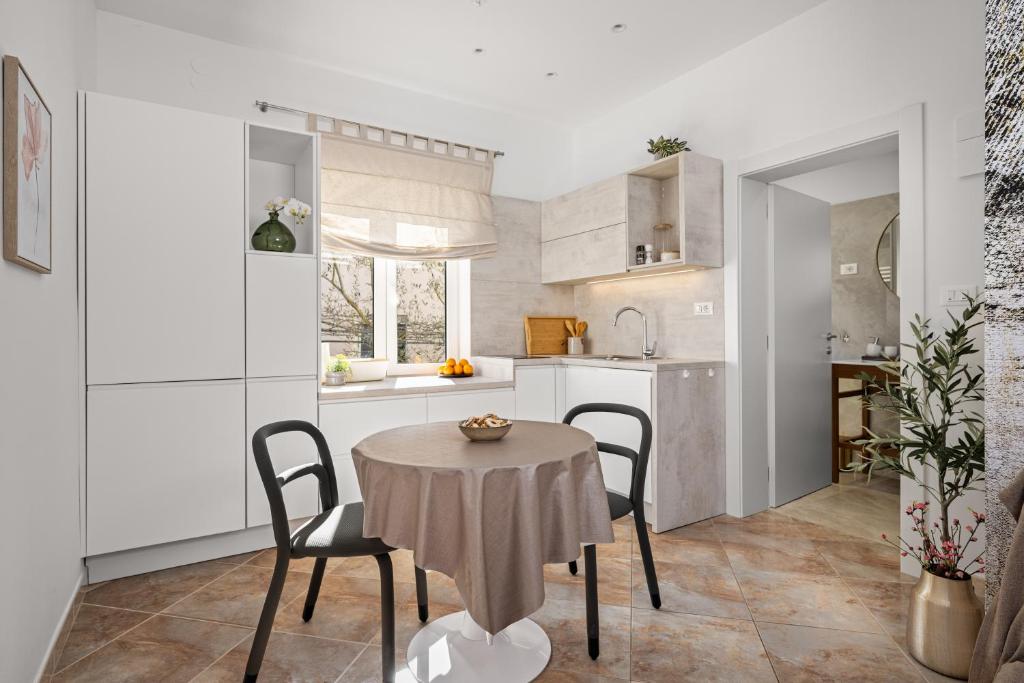 Adriatic apartment Nada with garden, Fažana