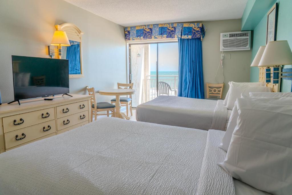 Double Queen Suite with Immaculate Oceanfront Views- Sea Mist 20405, Myrtle Beach