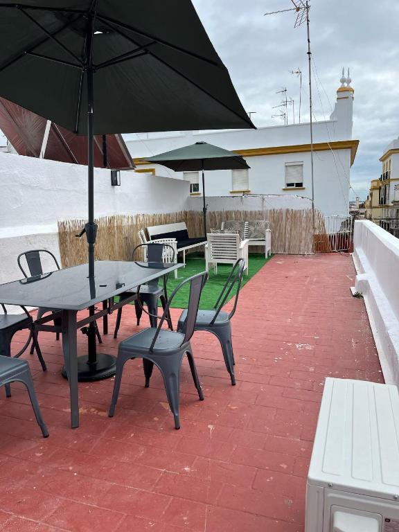Centrally located apartment with terrace - 5