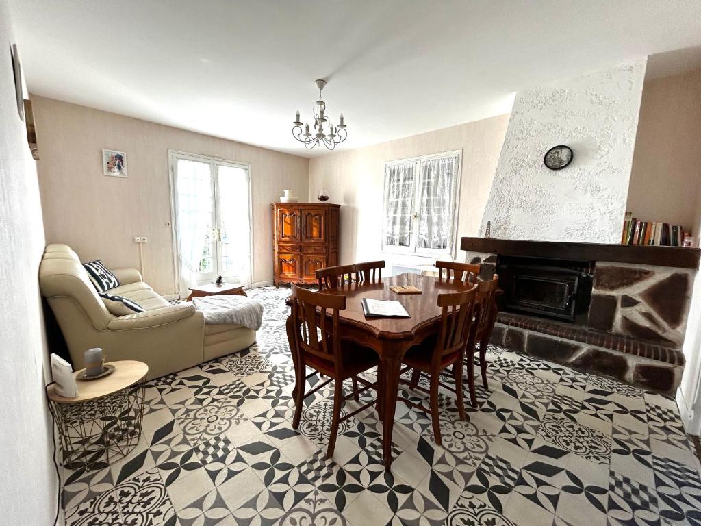 Gite des pins avec spa, Cozes