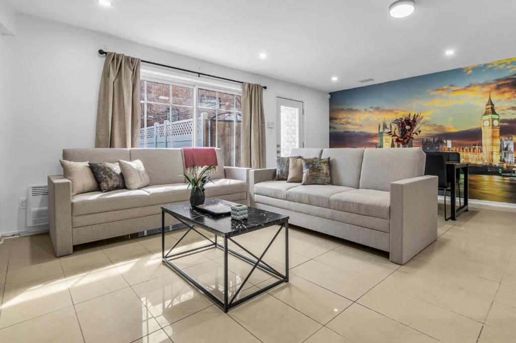 AMAZING 4-BDR in HOMA -EMPLACEMENT PARFAIT, Montreal