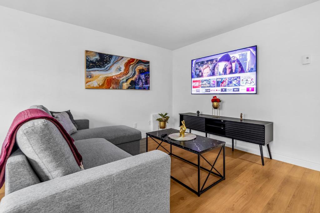 AMAZING 1BDR in HoMa- EMPLACEMENT PARFAIT, Montreal