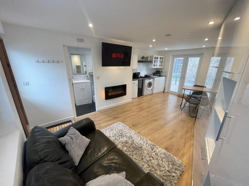 Self-contained studio with folding down Bed, Oxford