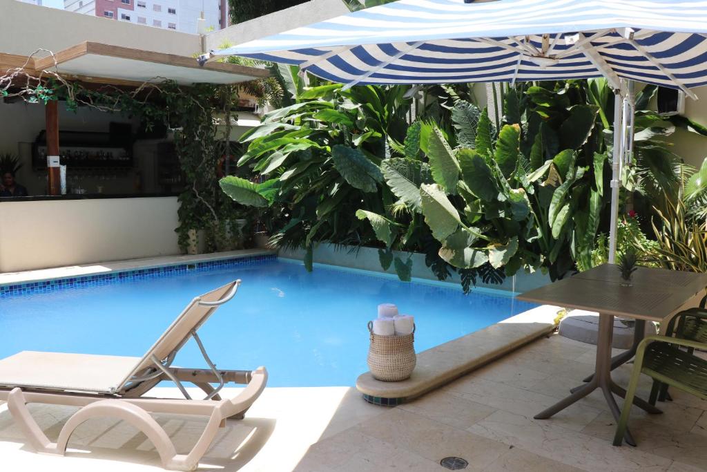 สระว่ายน้ำ