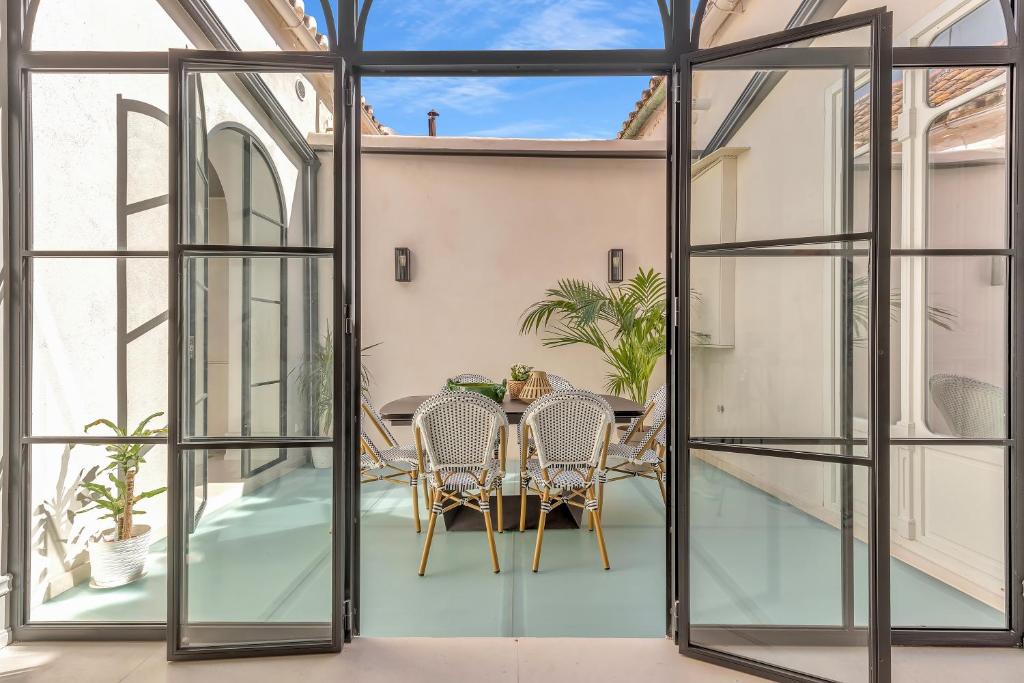 Palacio Pries Exclusive Stay By ELE Apartments, Малага