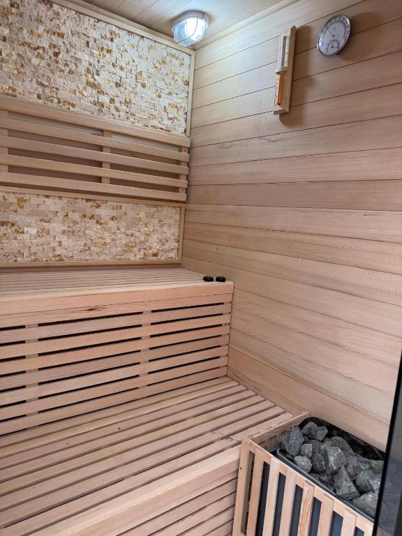 Квартира, Naharija