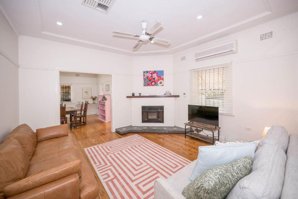 Foxton, West Tamworth