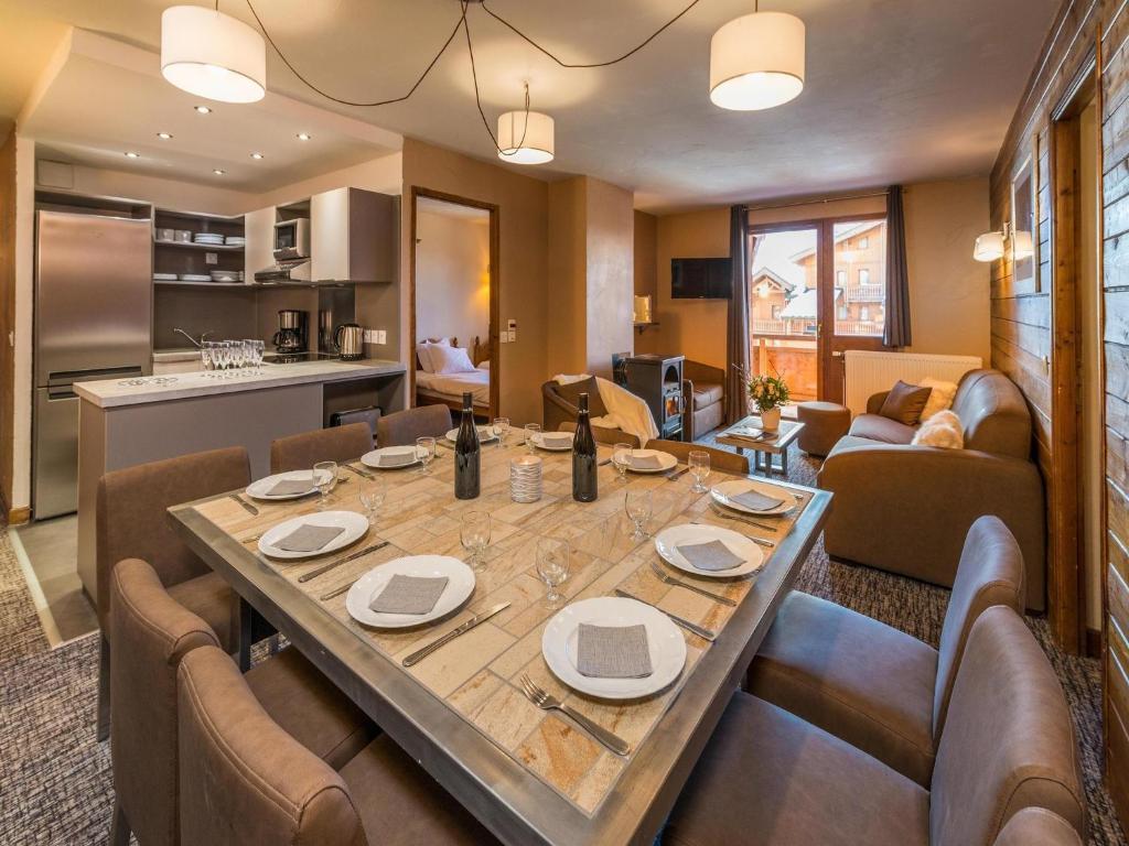 Apartment in French Alps, Savoyard Charm - 4