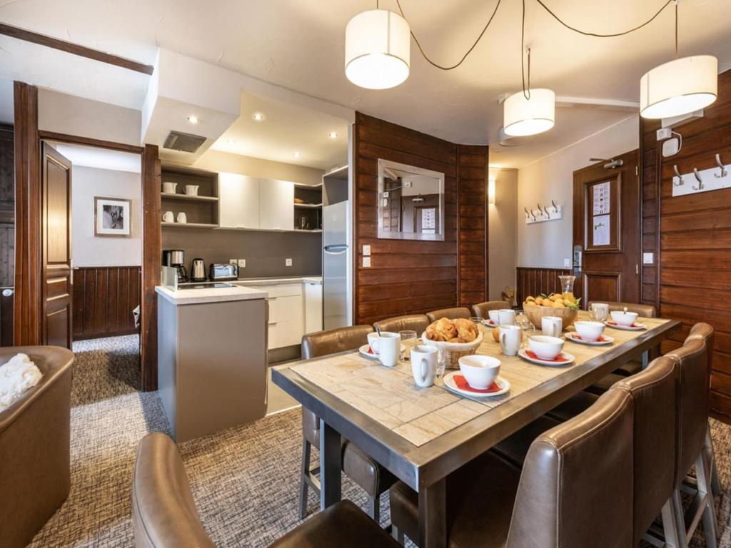 Apartment in French Alps, Savoyard Charm - 3