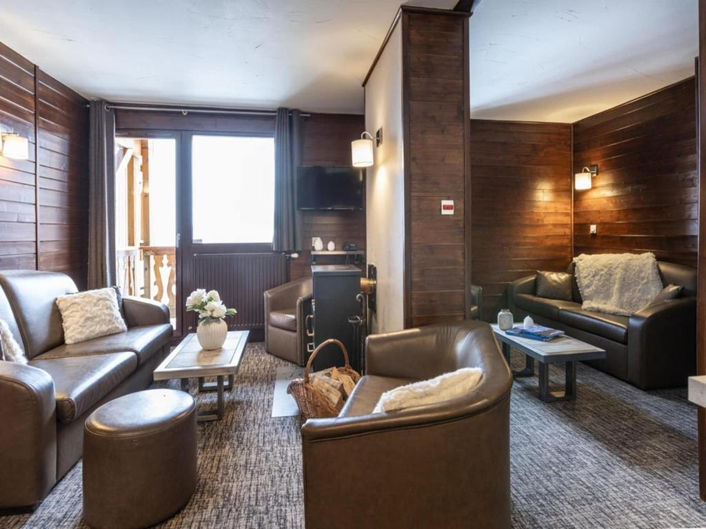 Apartment in French Alps, Savoyard Charm - 5