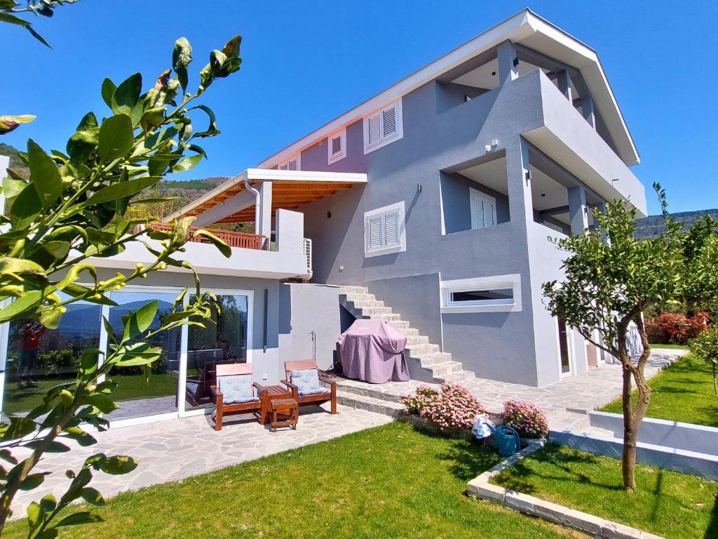 Mio Monte Apartments - Free Parking and Wi-Fi - Calm, Garden, See and Mountain View, Tivat - Porto Montenegro 2km - 5