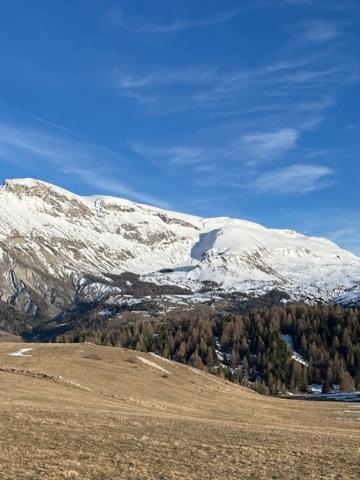 Superdevoluy avec vue sur les pistes et montagne - 5
