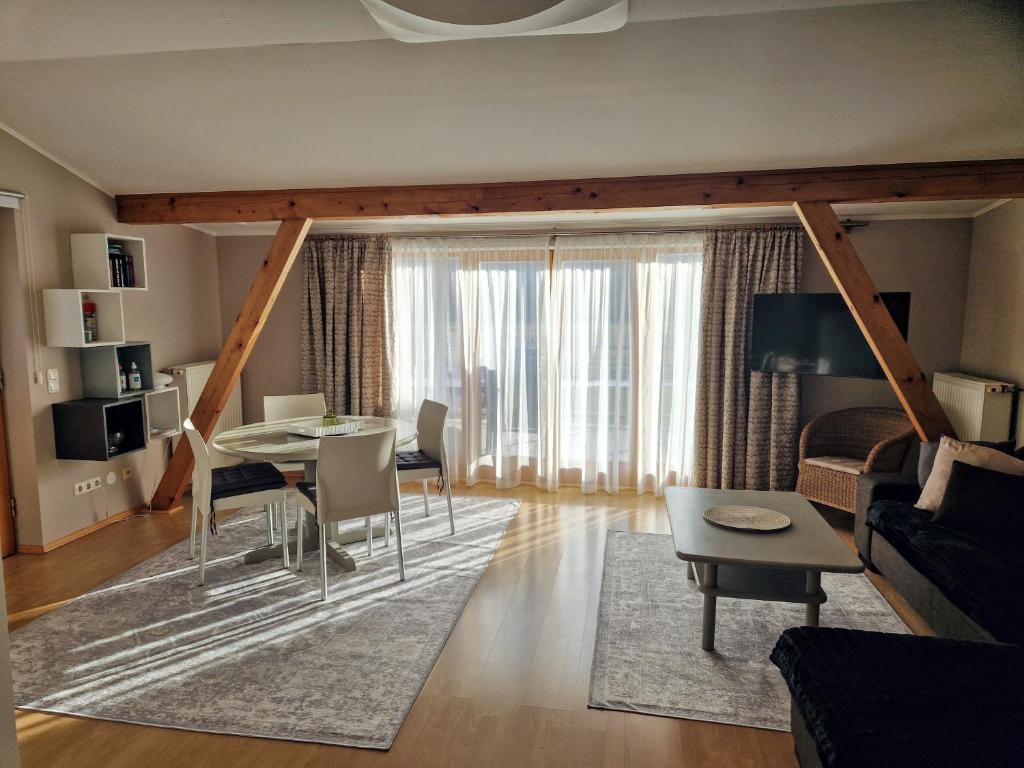 Haus Astrid, See in Gehnähe - 3