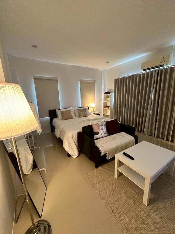 White Haven - Homestay for Ladies, Couple, Family, Chanthaburi