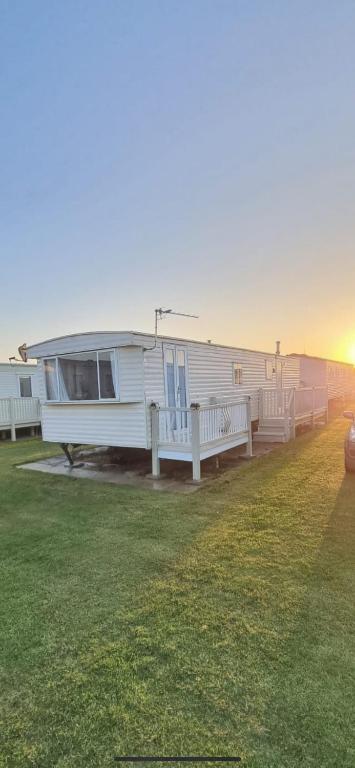 Y29 golden anchor, Chapel Saint Leonards