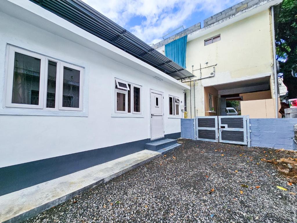 Coastal Haven, Mahébourg