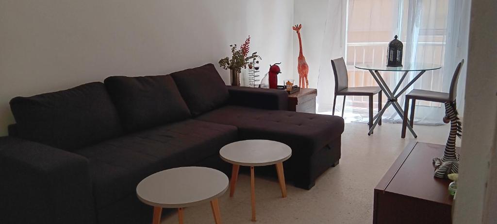 APARTAMENTO EN PRIMERA LINEA DE PLAYA EN Estepona - 4