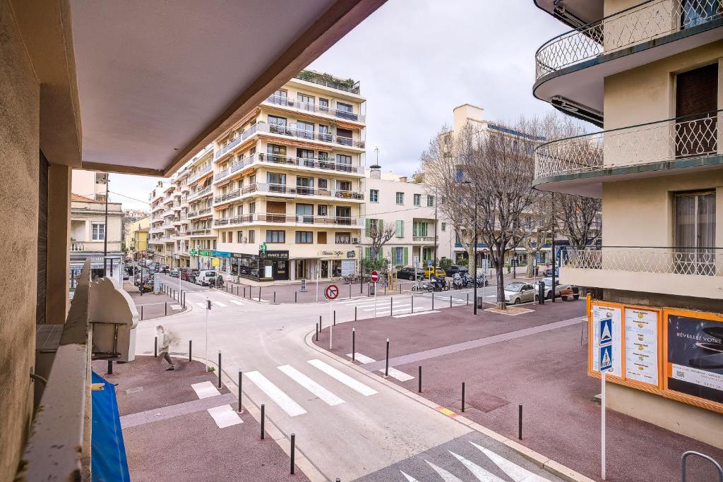 Antibes proche de la plage ,Appartement lumineux et climatisé - 4
