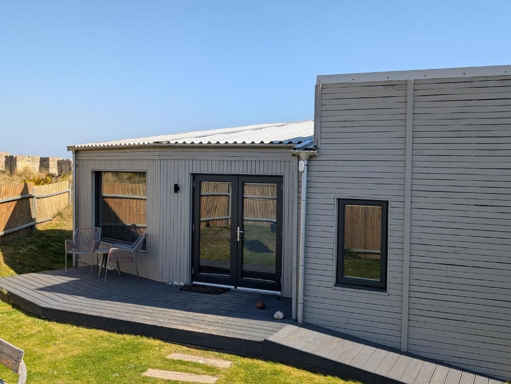 Modern Eco-Lodges near Findhorn Beach, Findhorn