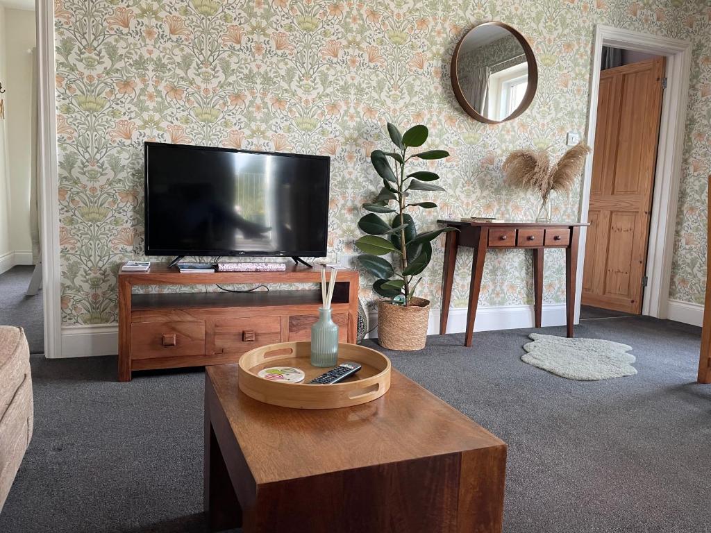 The Dairy Flat, Cheddar