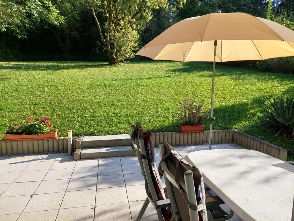 2-Zimmerwohnung, 80qm mit Terrasse und großem Garten bei Frankfurt am Main, Bad Vilbel