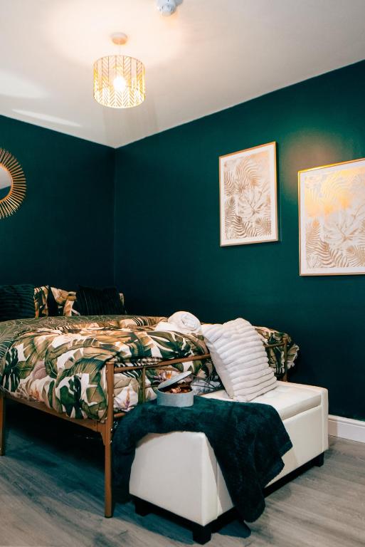 Firdaus Westgate 5, Huddersfield