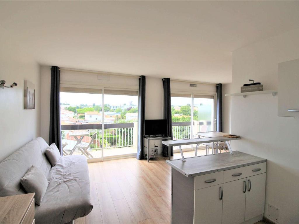 Appartement rénové avec terrasse à Royan - FR-1-494-206 - 1
