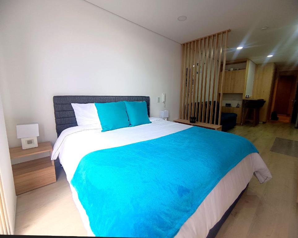 Comfortable and quiet loft, queen bed, Usaquén - 5