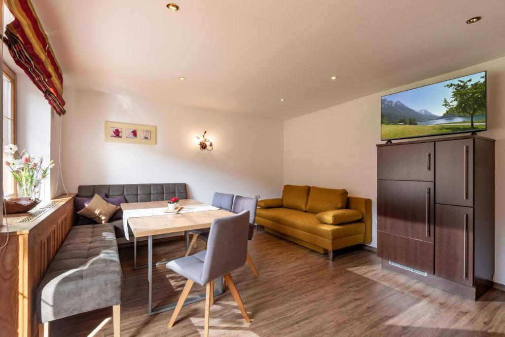 Haus Alpenrose - 2
