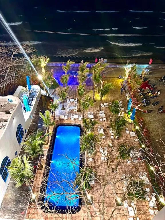 KParis Beach Resort, hotel in Bình Sơn