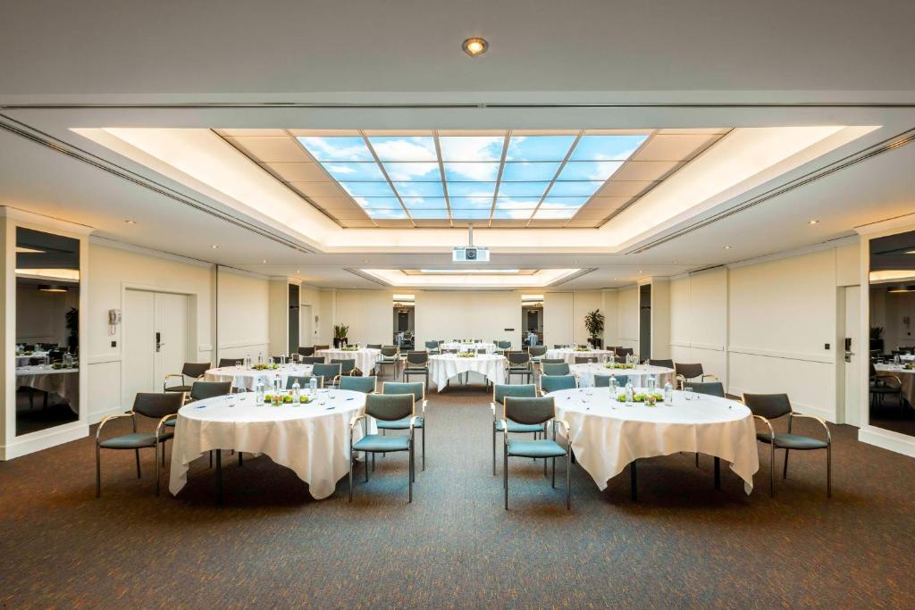 Tárgyalóterem/bálterem